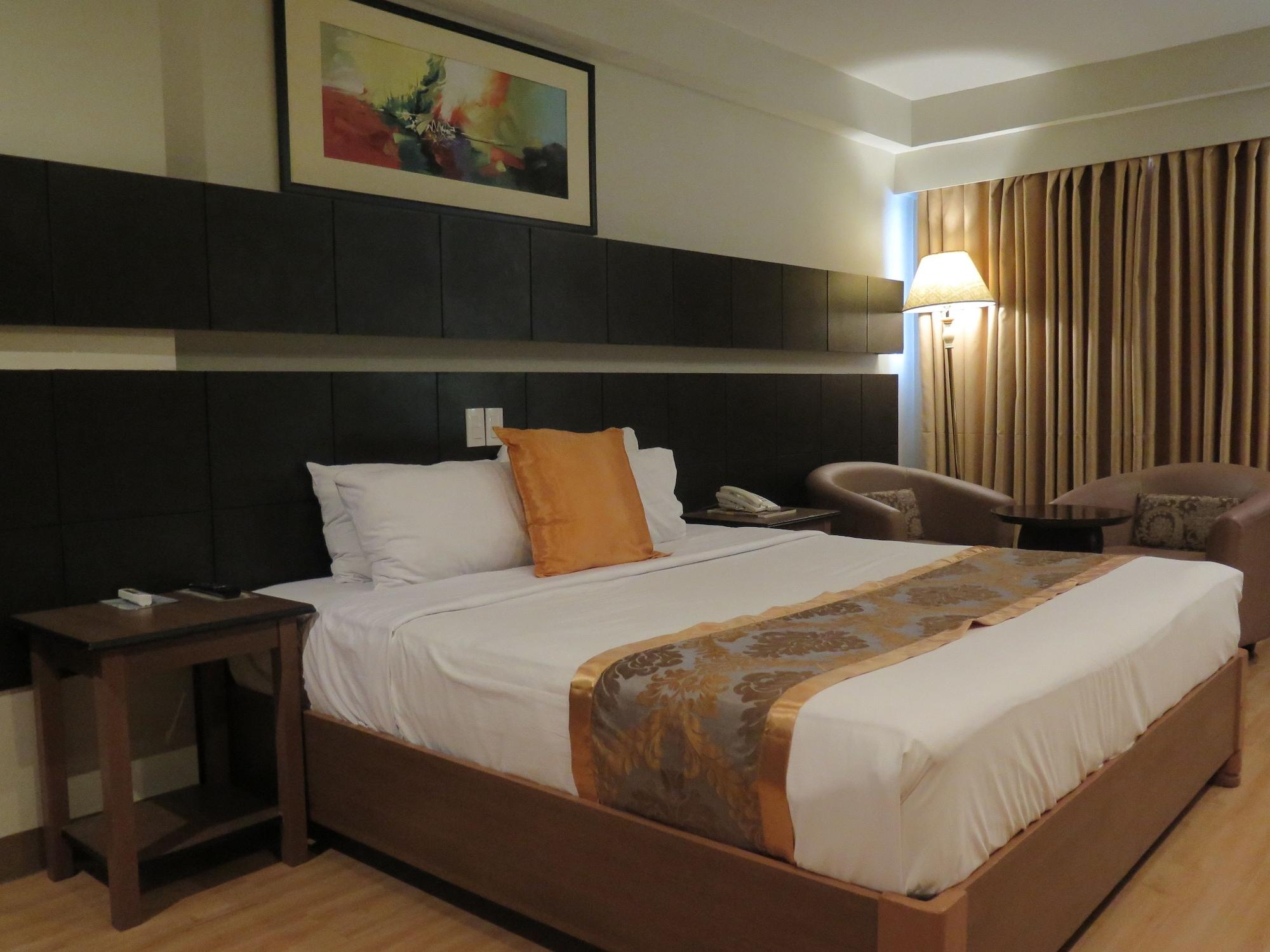 The Pinnacle Hotel And Suites Davao City Exterior foto