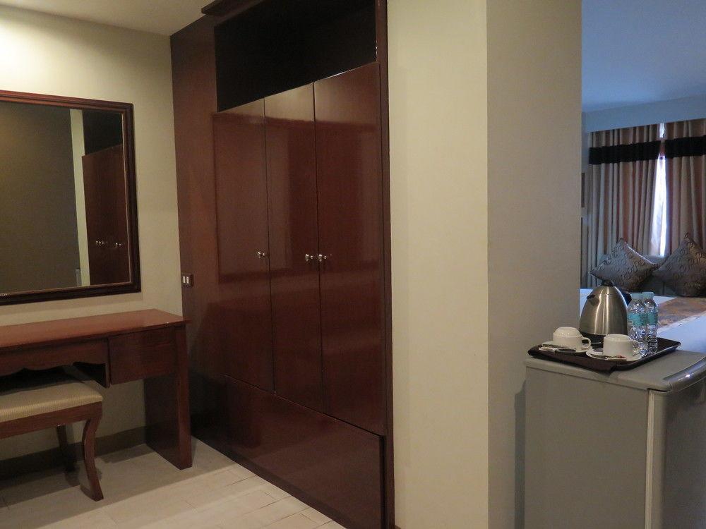 The Pinnacle Hotel And Suites Davao City Exterior foto