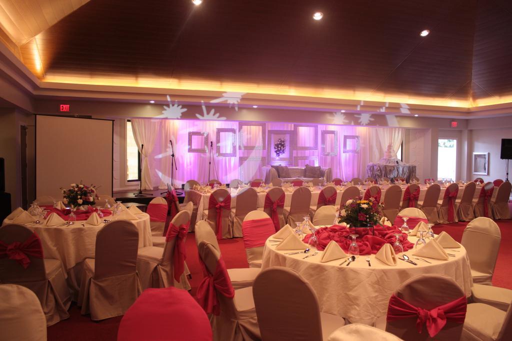 The Pinnacle Hotel And Suites Davao City Exterior foto