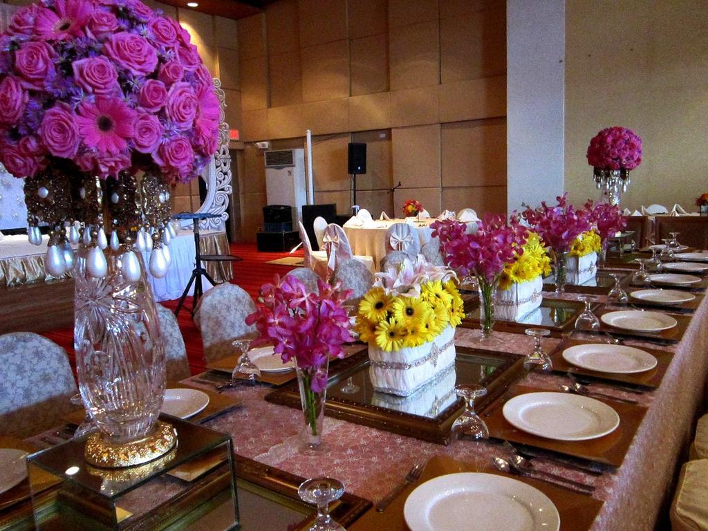 The Pinnacle Hotel And Suites Davao City Exterior foto