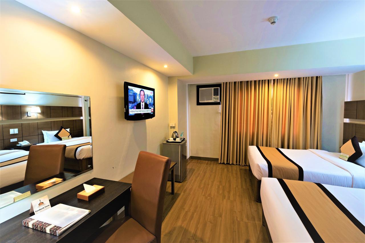 The Pinnacle Hotel And Suites Davao City Exterior foto