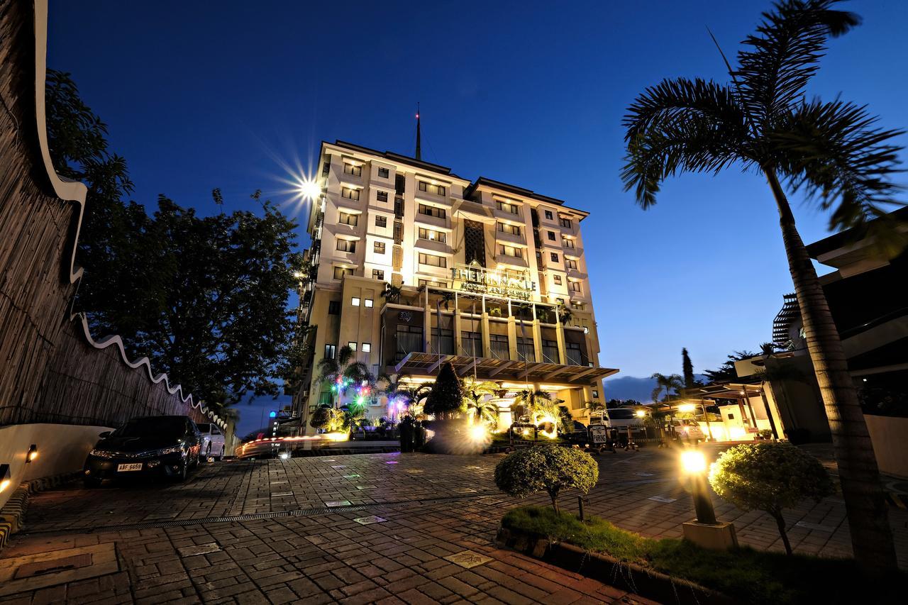The Pinnacle Hotel And Suites Davao City Exterior foto